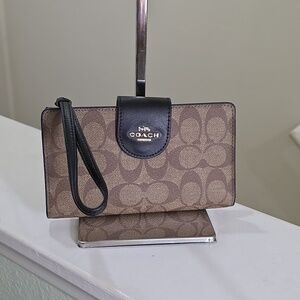 COACH C2874 Phone Wallet In Signature Canvas Gold/Walnut/Black NWOT